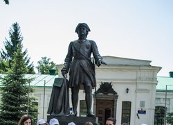 Екскурсія по визначних місцях Полтави